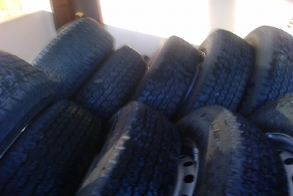 ล้อกระทะ16พร้อมยาง205R16บิดโตนดูเลอร์689ป้ายแดงปี13ทุกล้อ