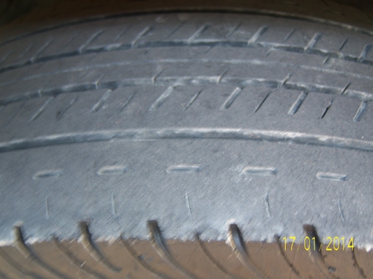 แม็กขอบ 15  6รู139 พร้อมยาง 215 70 15