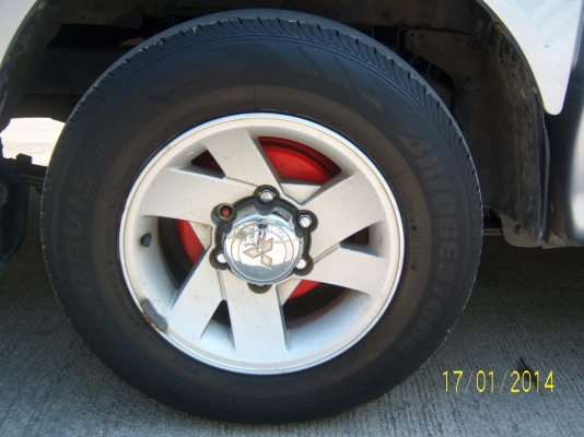 แม็กขอบ 15  6รู139 พร้อมยาง 215 70 15