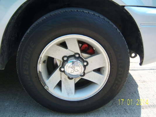 แม็กขอบ 15  6รู139 พร้อมยาง 215 70 15