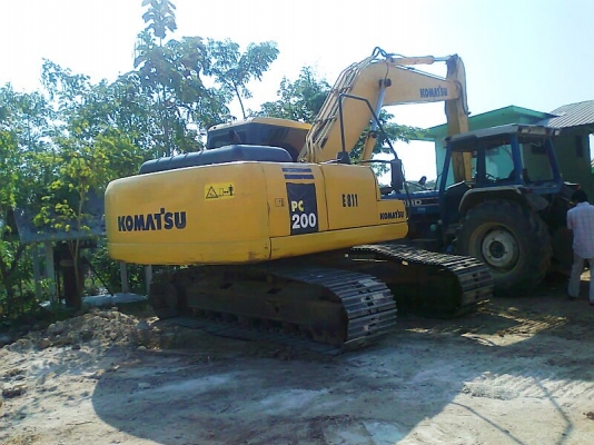 รถขุด KOMATSU PC200-7 รถสวย ระบบไฟฟ้าครบ ราคาต่อรองได้