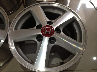 แม็กซ์ ACCORD 5 รู 15 นิ้ว สภาพเดิม ฝากลางแดงแท้ ตจว ส่งฟรีครับ