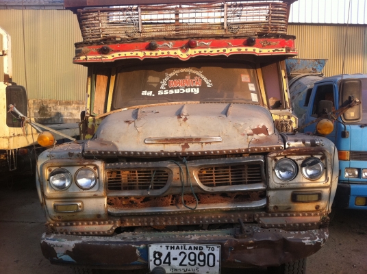 ISUZU หัวยาว (ลากคัสซี) เครื่อง EH700