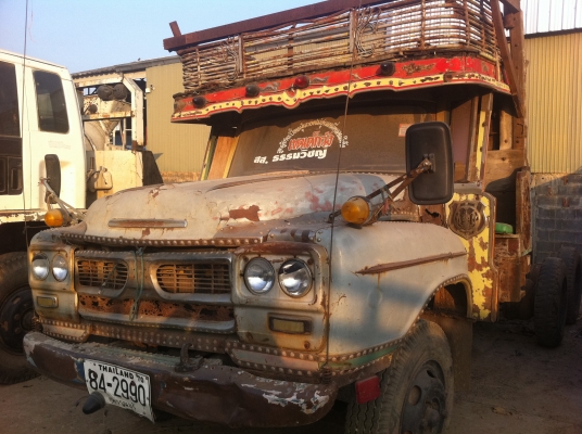 ISUZU หัวยาว (ลากคัสซี) เครื่อง EH700