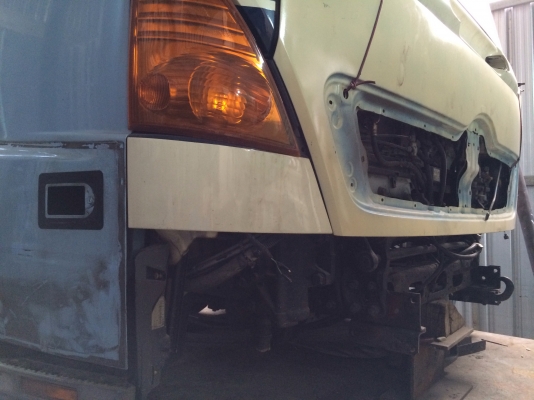 ขายหัวHino Mega นำเข้าจากญี่ปุ่นพร้อมเครื่อง Jo8c ตัดมาพร้อมคัซซี