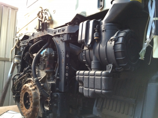 ขายหัวHino Mega นำเข้าจากญี่ปุ่นพร้อมเครื่อง Jo8c ตัดมาพร้อมคัซซี