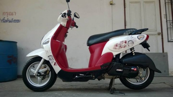 Fiore วิ่งน้อยแค่ 2000 กิโล สวยชุดสีเข้ม ขายถูกๆ ต่อรองได้เป็นพัน Fiore วิ่งน้อยแค่ 2000 กิโล สวยชุดสีเข้ม ขายถูกๆ ต่อรองได้เป็นพัน