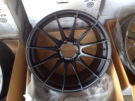 เเม็กใหม่ ขอบ20 6รู139 พร้อมยาง 265/50/20