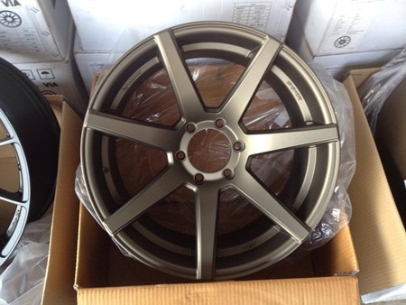 เเม็กใหม่ ขอบ20 6รู139 พร้อมยาง 265/50/20