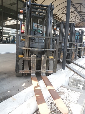 Komatsu Forklift FG20NT-16 ปี 2007 ออร์โต้ สภาพเนี้ยบ ราคถูกมาแล้วครับ