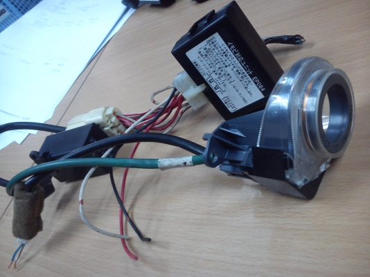 ไฟรูกุญแจ TOYOTA CROWN