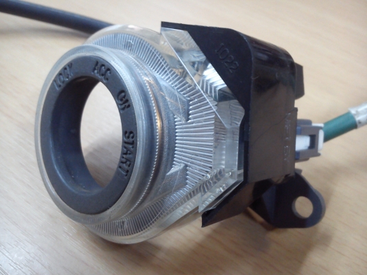 ไฟรูกุญแจ TOYOTA CROWN