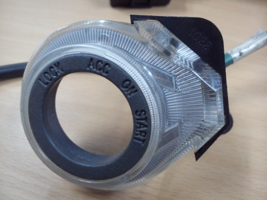 ไฟรูกุญแจ TOYOTA CROWN