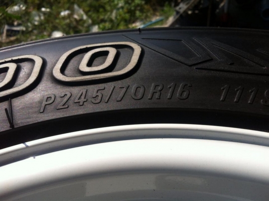 ขายยาง Maxxis Bravo A/T-700  + ล้อ TE-37 ใหม่สดสวยทั้งชุด