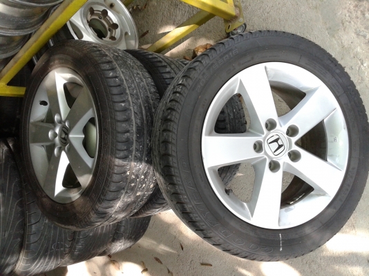 ขายล้อแม็กพร้อมยางเดิมnew civicขอบ16