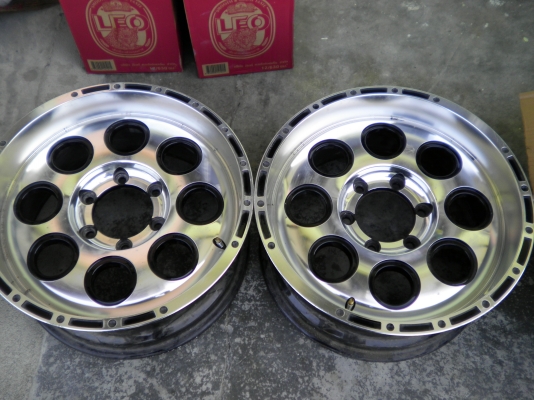 ขอบ17 กิ๊บๆ 1คู่ 8.5