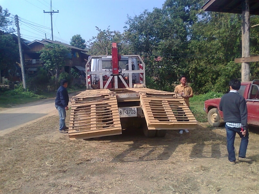 สิบล้อ ISUZU 3 ใบปัด เครื่อง V8 380 แรงม้า ติดเครน 5 ตัน ไม่เอาเครนลดให้อีกแสน. สิบล้อ ISUZU 3 ใบปัด เครื่อง V8 380 แรงม้า ติดเครน 5 ตัน ไม่เอาเครนลดให้อีกแสน.