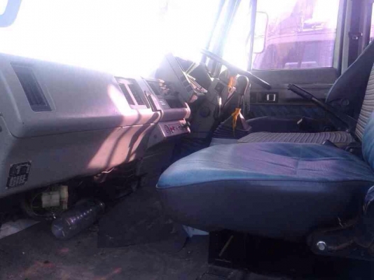 ขายหกล้อ Isuzu rocky เครื่อง 6BG1 - 175 แรง เครื่องส้ม กระบะยาว 5.5 เมตร ยาง 9.00 น็อต 6 ทะเบียนพร้อม