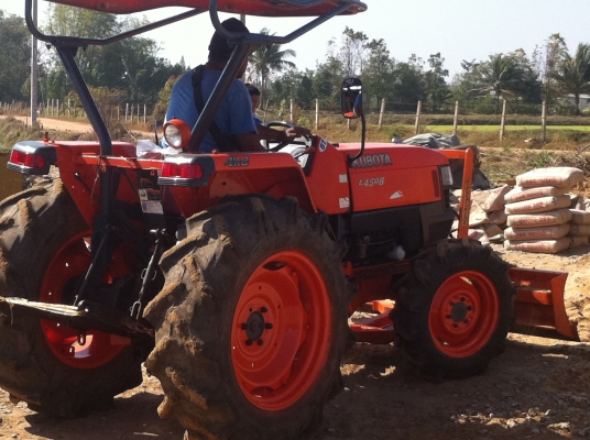 KUBOTA L4508 4x4 45แรงม้า พร้อมโอน เพาว์เวอร์ ใบดันหน้า KUBOTA L4508 4x4 45แรงม้า พร้อมโอน เพาว์เวอร์ ใบดันหน้า