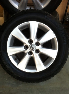 ขายล้อศูนย์ Toyota พร้อมยาง ขายล้อศูนย์ Toyota พร้อมยาง