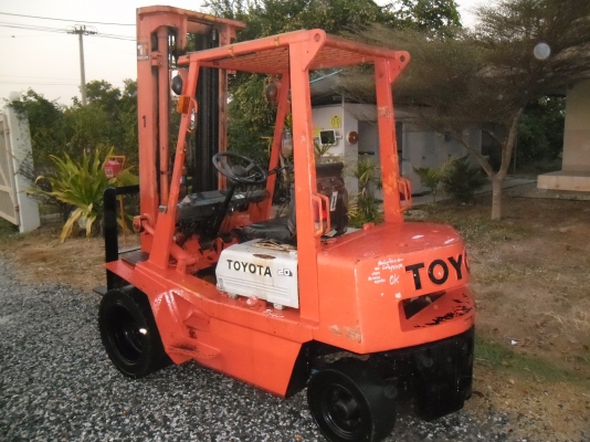 ขายรถโฟล์คลิฟสภาพดี ราคาไม่แพง toyota 2ตัน