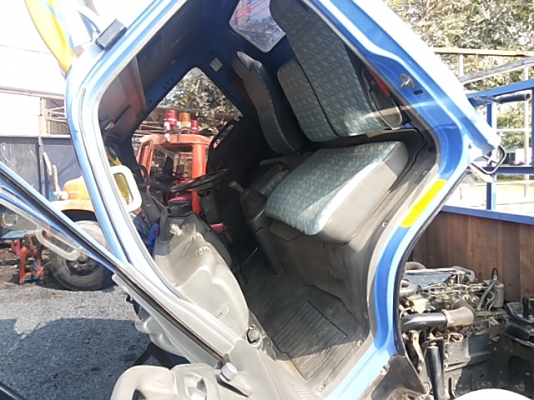 ลดราคาขายด่วน650000 ต่อลองได้6 ล้อ ISUZU NQR เทอร์โบอินเตอร์ พวงมาลัยเพาเวอร์ มีแอร์ รถสวยมากสภาพนางฟ้า