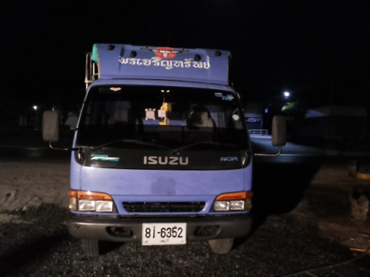 ลดราคาขายด่วน650000 ต่อลองได้6 ล้อ ISUZU NQR เทอร์โบอินเตอร์ พวงมาลัยเพาเวอร์ มีแอร์ รถสวยมากสภาพนางฟ้า