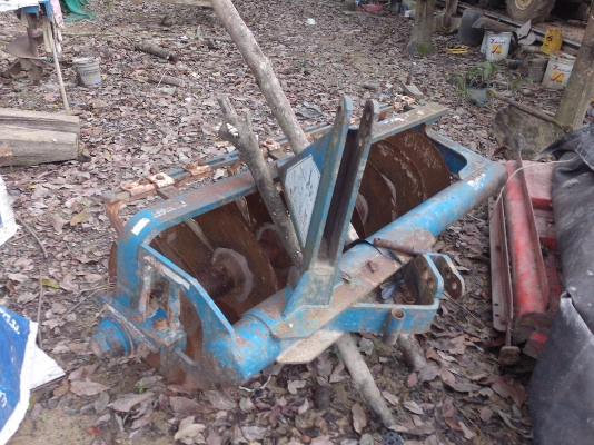 ขายรถไถ FORD 6610 2 เพลา เอกสารเล่มทะเบียน 3 จาน 7 จาน ราคา 420000