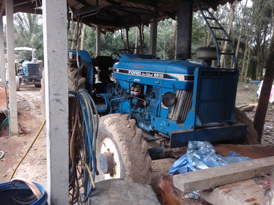 ขายรถไถ FORD 6610 2 เพลา เอกสารเล่มทะเบียน 3 จาน 7 จาน ราคา 420000