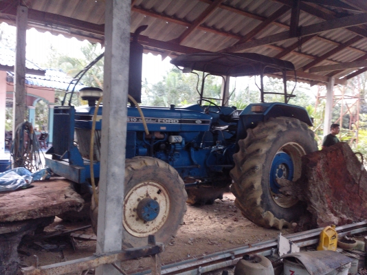 ขายรถไถ FORD 6610 2 เพลา เอกสารเล่มทะเบียน 3 จาน 7 จาน ราคา 420000
