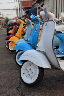 จำหน่าย vespa เลือกสี สั่งทำ ปะ ผุ เคาะพ่นสี ในราคา 45000