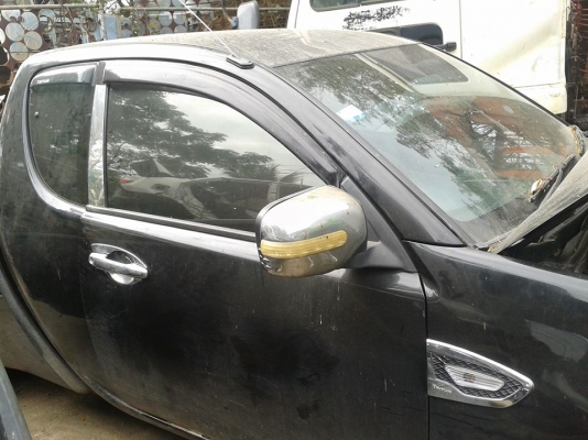 หัวเก๋งแค๊บ + กะบะ ..MITSU TRITON หัวเก๋งแค๊บ + กะบะ ..MITSU TRITON