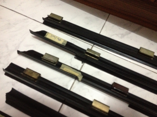 ขายยางสักกะหลาดรีดน้ำตัวใน/ตัวนอก8ชิ้น BMW e30 สภาพดี ราคา2900บาท โทร0875077464โส กทม ขายยางสักกะหลาดรีดน้ำตัวใน/ตัวนอก8ชิ้น BMW e30 สภาพดี ราคา2900บาท โทร0875077464โส กทม