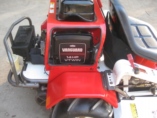 ขายรถตัดหญ้า OREC RM90V 14แรง พร้อมใช้งาน ขายรถตัดหญ้า OREC RM90V 14แรง พร้อมใช้งาน