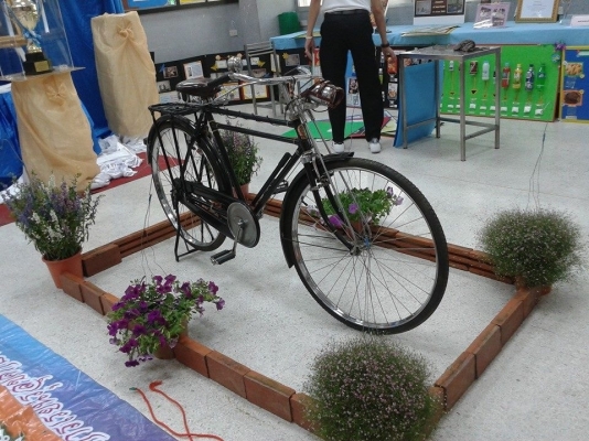 ขายจักรยานทรงโบราณคลาสสิค ปั่นได้ ระบบเบรคอยู่สนิท ไฟหน้าใช้ได้โดยการปั่น