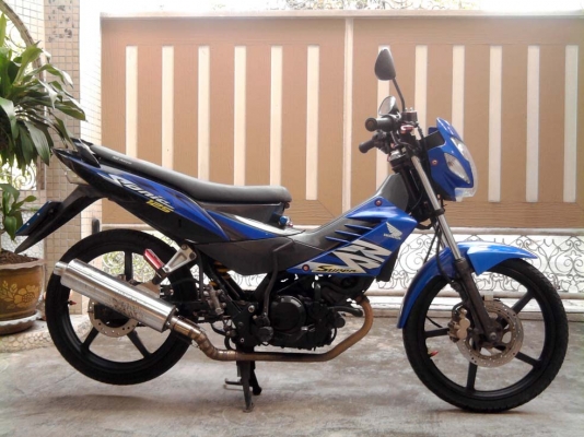 ขออนุญาติขาย Honda Sonic New 125 ตัว TOP โอนให้ฟรีครับ