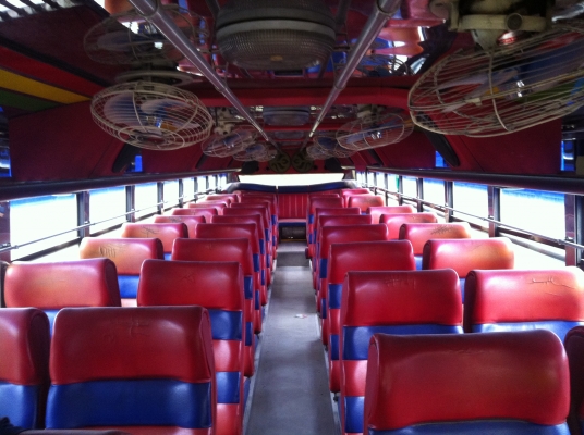 ขายรถบัสพัดลมราคามิตรภาพ สภาพดี โทร 089-456-0242 ^^