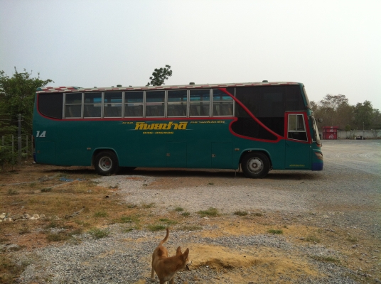 ขายรถบัสพัดลมราคามิตรภาพ สภาพดี โทร 089-456-0242 ^^
