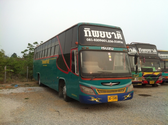 ขายรถบัสพัดลมราคามิตรภาพ สภาพดี โทร 089-456-0242 ^^