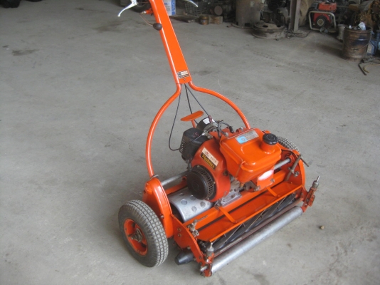 ขายรถตัดหญ้า(ตัดกรีน) TSUCHIYA เดินตาม