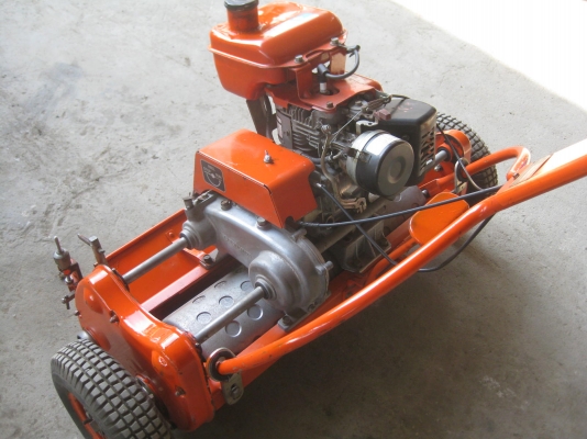 ขายรถตัดหญ้า(ตัดกรีน) TSUCHIYA เดินตาม ขายรถตัดหญ้า(ตัดกรีน) TSUCHIYA เดินตาม