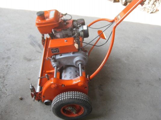 ขายรถตัดหญ้า(ตัดกรีน) TSUCHIYA เดินตาม ขายรถตัดหญ้า(ตัดกรีน) TSUCHIYA เดินตาม