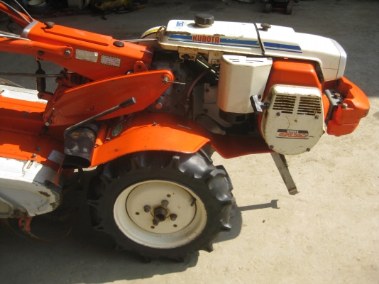 ขายรถพรวนดิน เตินตามKUBOTA T702 พร้อมใช้งาน ขายรถพรวนดิน เตินตามKUBOTA T702 พร้อมใช้งาน