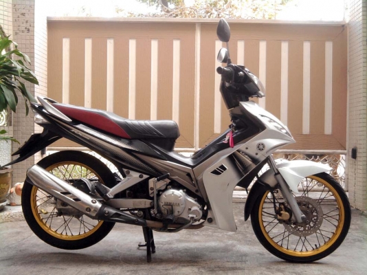 ขออนุญาติขาย Yamaha Spark 135RR สีขาวมุก โอนให้ฟรีครับ