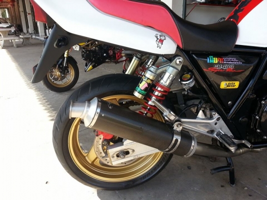 New!!!-- Honda cb400 ปี 93 สพม. รถสวยแต่งเพียบเติมน้ำมันขี่อย่างเดียว ท่อฟูลโยชิ