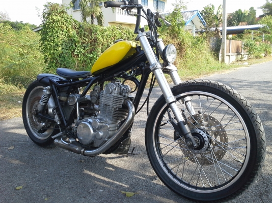 ขาย SR400 แต่งโอสคูล้อหน้า-หลังฮาเล่แท้ๆคับเครื่องดี เอกสาร ส.พ.มแท้