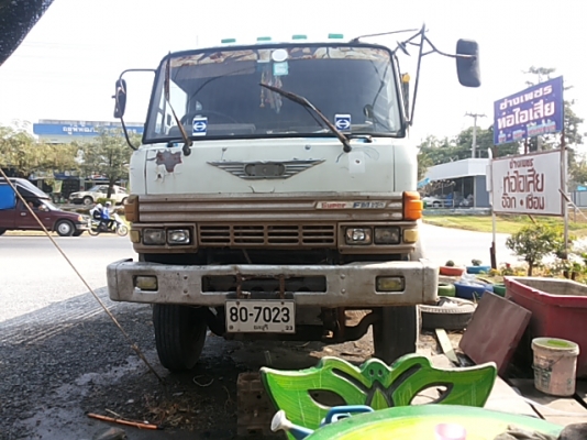 สิบล้อ hino Rt920 เครื่องEh700  เกียร์ho หัวF18 ทะเบียน ม79