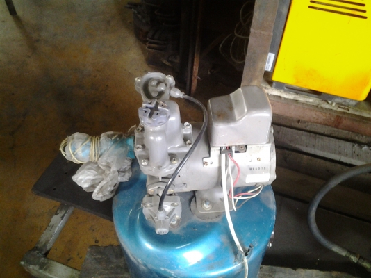 ขายปั๊มน้ำขนาด1นิ้ว 2500บาท สภาพเหมือนใหม่ ขายปั๊มน้ำขนาด1นิ้ว 2500บาท สภาพเหมือนใหม่