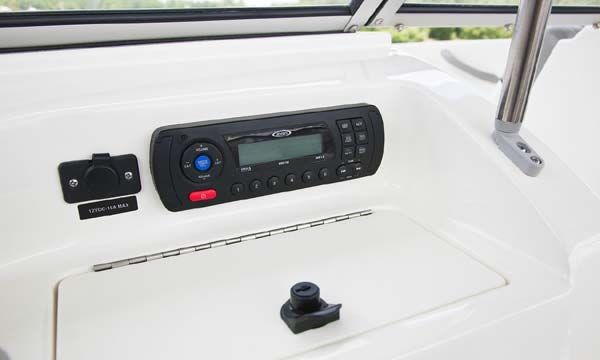 @@!!ขายเรือใหม่ 2014 Bayliner 175BR 17 ฟุต พร้อมเครื่อง 4 จังหวะ 135 แรงม้า@@!!