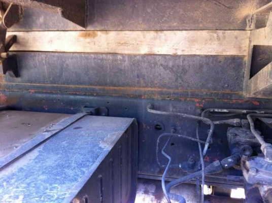 ขายรถบรรทุกสิบล้อดั๊มพ์ Isuzu 210 วางเครื่อง mitsubishi 6D16 เกียร์ mitsubishi 10 speed ทะเบียนพร้อม